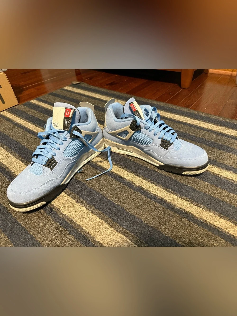 Air Jordan 4 Retro University Blue